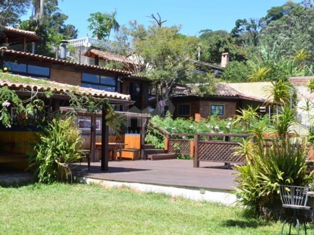 Casa com 850m², à venda, no bairro Centro em Petrópolis