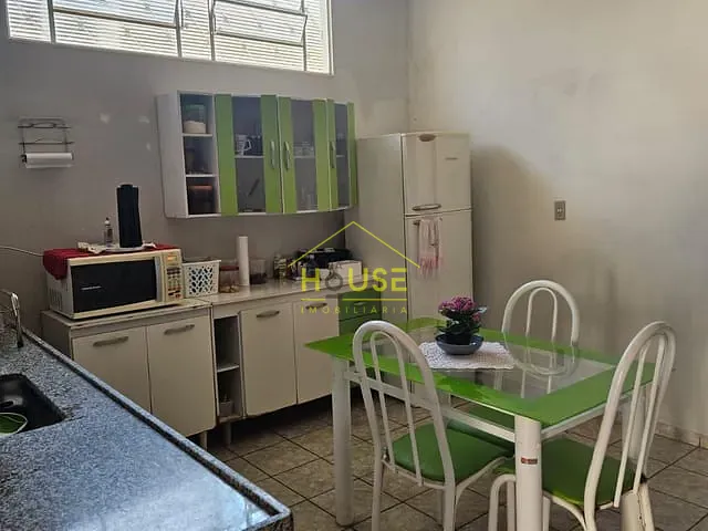 Casa com 396m² 3 quartos e 1 banheiro, à venda, no bairro Estela Parque Residencial em Votuporanga