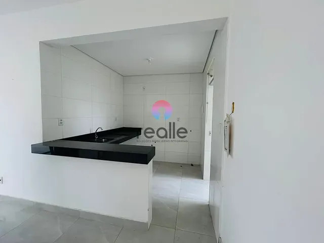 Casa 3 quartos e 1 banheiro, à venda, no bairro Parque Xangri-Lá em Contagem