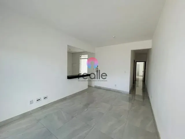 Casa 3 quartos e 1 banheiro, à venda, no bairro Parque Xangri-Lá em Contagem