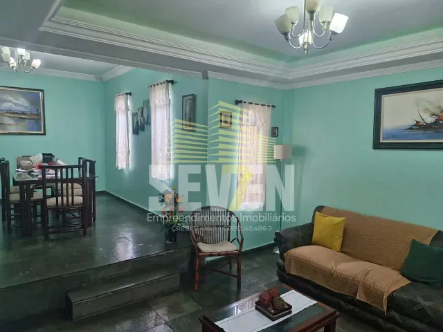 Casa com 484m² 3 quartos e 3 banheiros, à venda, no bairro Vila Camargo em Bauru