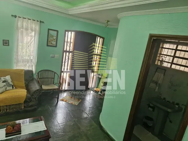 Casa com 484m² 3 quartos e 3 banheiros, à venda, no bairro Vila Camargo em Bauru