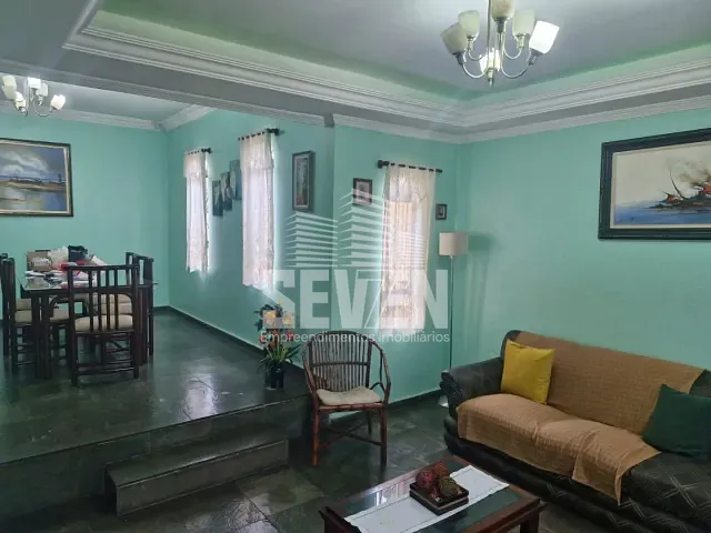 Casa com 484m² 3 quartos e 3 banheiros, à venda, no bairro Vila Camargo em Bauru