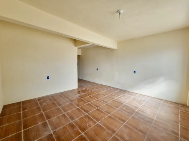 Casa com 150m² 2 quartos e 1 banheiro, à venda, no bairro Areal em Pelotas