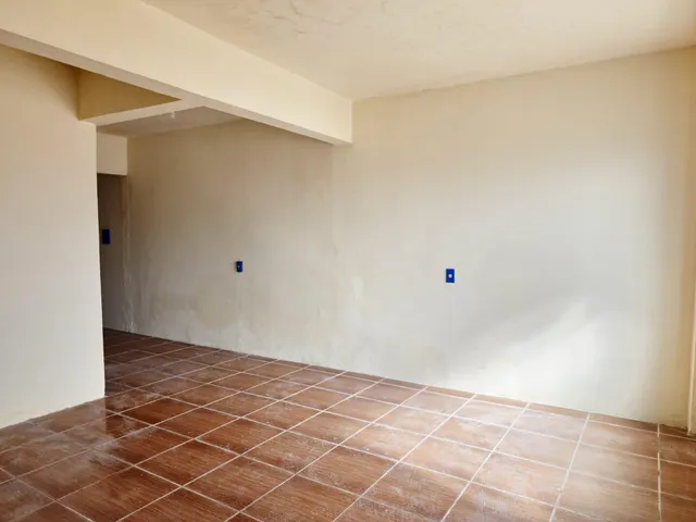 Casa com 150m² 2 quartos e 1 banheiro, à venda, no bairro Areal em Pelotas