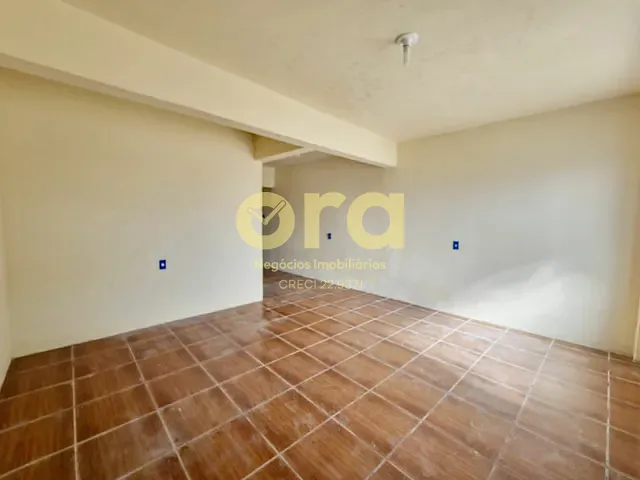 Casa com 150m² 2 quartos e 1 banheiro, à venda, no bairro Areal em Pelotas