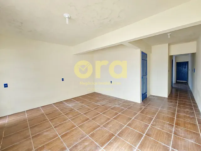 Casa com 150m² 2 quartos e 1 banheiro, à venda, no bairro Areal em Pelotas