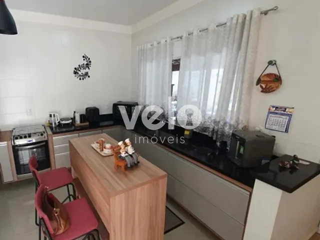 Casa com 250m² 3 quartos e 3 banheiros, à venda, no bairro Piracangaguá em Taubaté