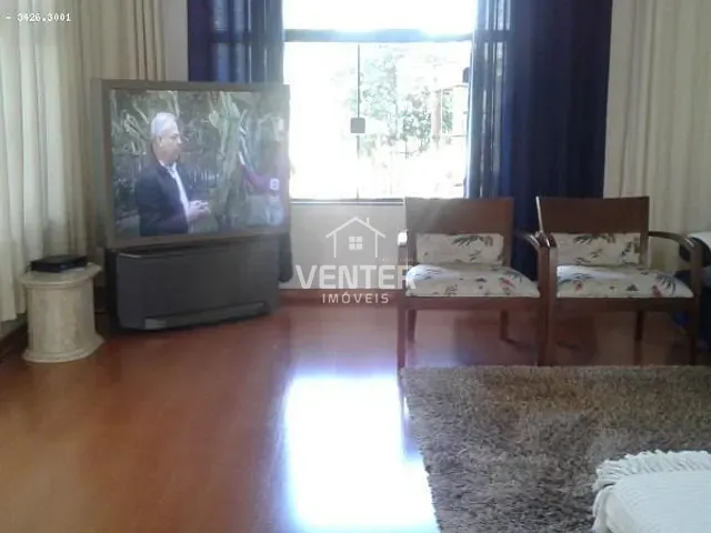 Casa com 300m² 4 quartos e 2 banheiros, à venda, no bairro Jardim das Nações em Taubaté