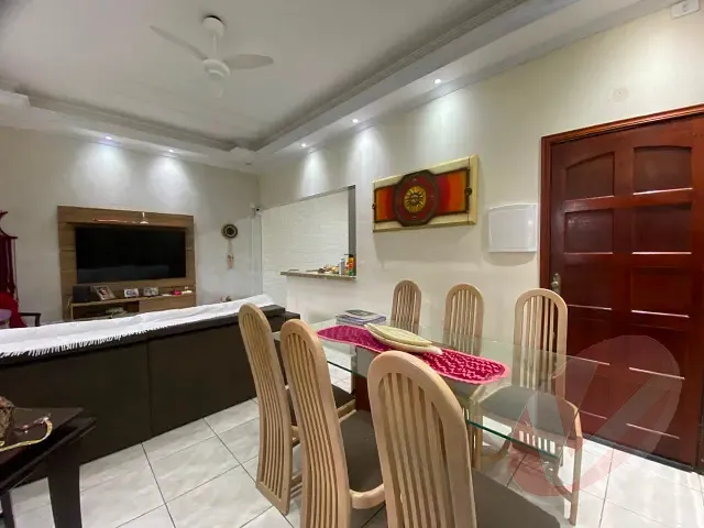 Casa com 158m² 3 quartos e 2 banheiros, à venda, no bairro Caiçara em Praia Grande