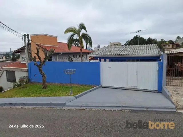 Casa com 372m² 4 quartos e 4 banheiros, à venda, no bairro São Braz em Curitiba
