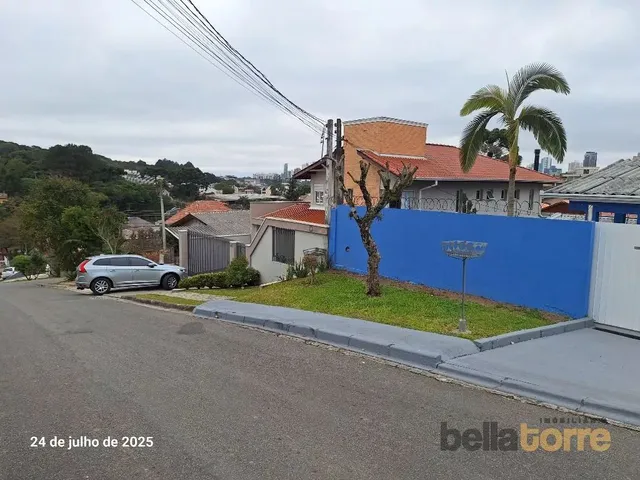 Casa com 372m² 4 quartos e 4 banheiros, à venda, no bairro São Braz em Curitiba