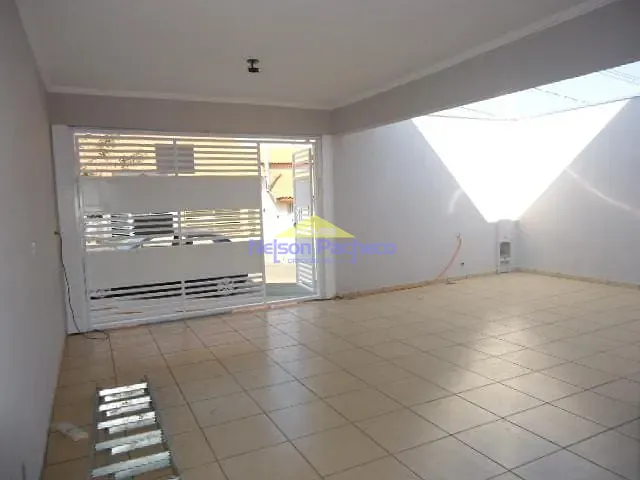 Casa com 200m² 3 quartos e 2 banheiros, à venda, no bairro São Pedro em Capivari