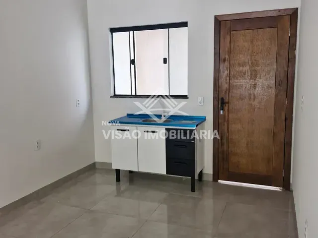 Casa 2 quartos e 1 banheiro, para alugar, no bairro Jardim das Violetas em Sinop