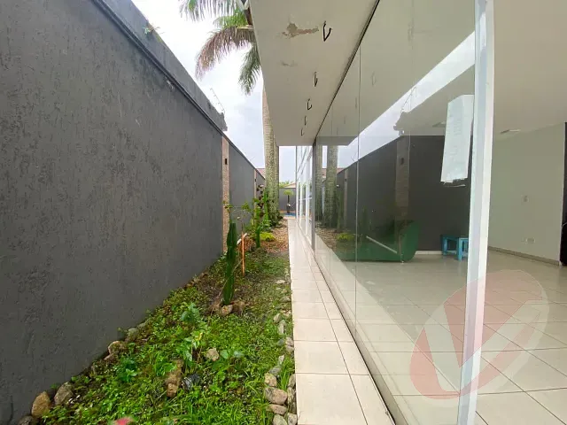 Casa com 360m² 5 quartos e 2 banheiros, para alugar, no bairro Flórida em Praia Grande