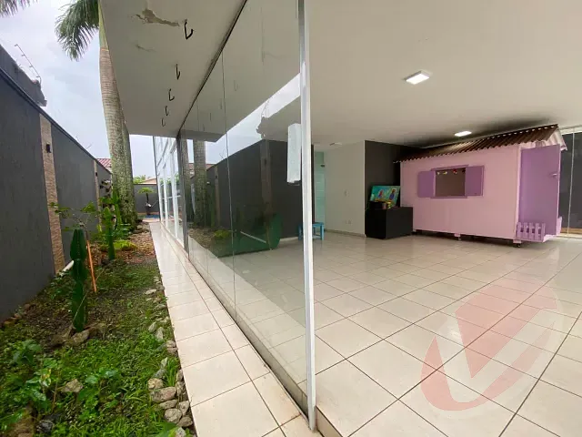 Casa com 360m² 5 quartos e 2 banheiros, para alugar, no bairro Flórida em Praia Grande