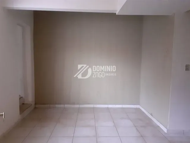 Casa com 214m² 4 quartos e 2 banheiros, à venda, no bairro São Benedito em Uberaba