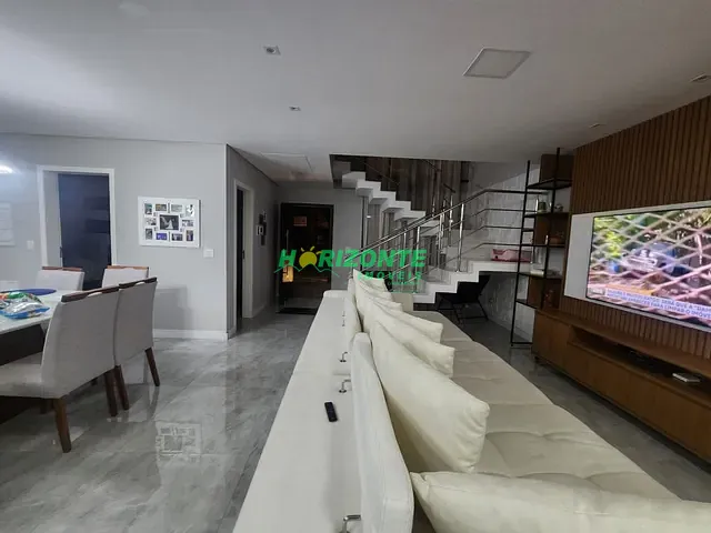 Casa com 250m² 4 quartos e 4 banheiros, à venda, no bairro Recanto dos Eucaliptos em São José dos Campos
