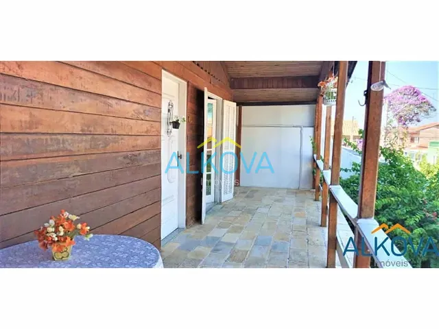 Casa com 250m² 3 quartos e 1 banheiro, à venda, no bairro Bosque dos Eucaliptos em São José dos Campos