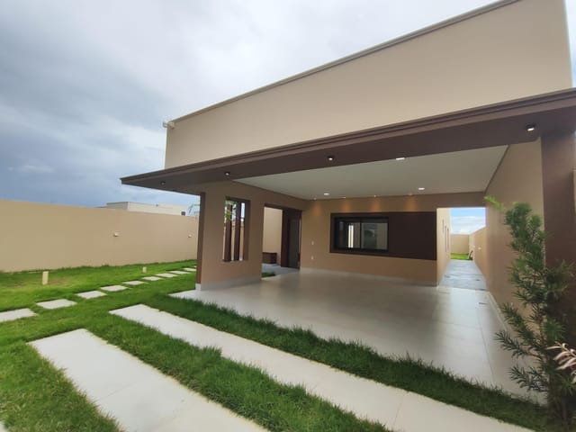 Casa com 408m² 3 quartos e 1 banheiro, à venda, no bairro Jardim Curitiba em Sinop