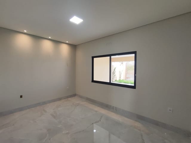 Casa com 408m² 3 quartos e 1 banheiro, à venda, no bairro Jardim Curitiba em Sinop