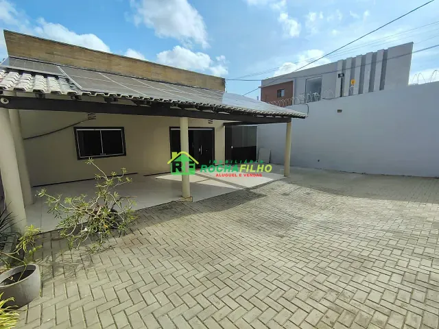 Casa com 373m² 3 quartos e 3 banheiros, para alugar, no bairro Gurupi em Teresina