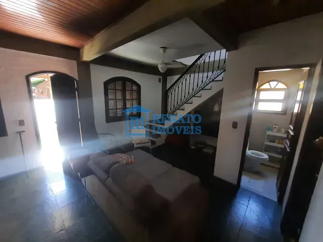 Casa 4 quartos e 2 banheiros, para alugar, no bairro Barra de Maricá em Maricá