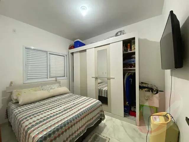 Casa 2 quartos e 1 banheiro, à venda, no bairro Real em Praia Grande