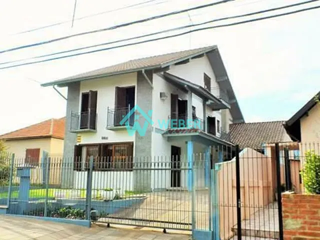 Casa 3 quartos e 3 banheiros, à venda, no bairro São Jorge em Novo Hamburgo