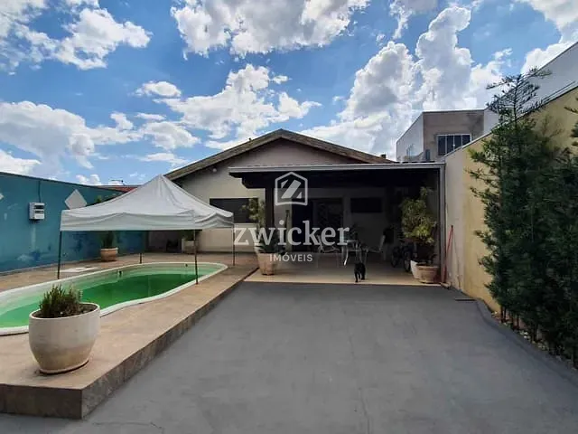 Casa com 484m² 2 quartos e 4 banheiros, à venda, no bairro Vila Jardim Celina em Bauru