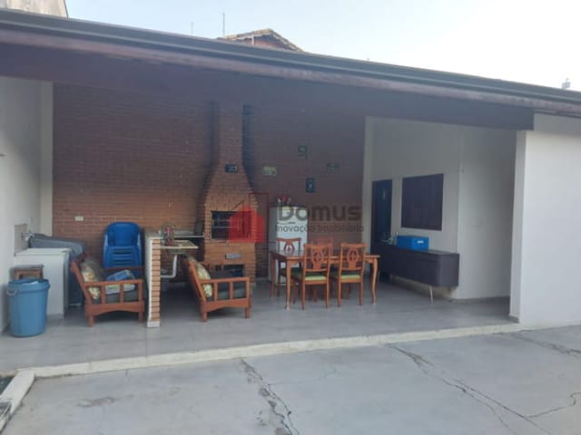 Casa com 250m², à venda, no bairro Vila Suiça em Pindamonhangaba