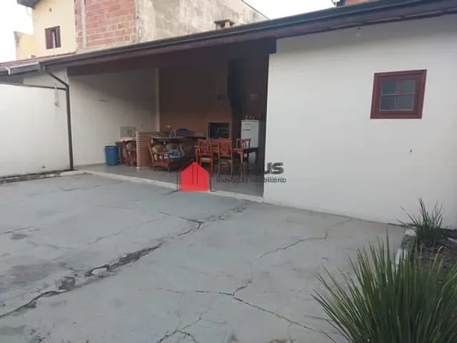 Casa com 250m², à venda, no bairro Vila Suiça em Pindamonhangaba
