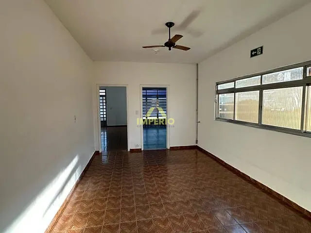 Casa com 289m² 4 quartos e 3 banheiros, à venda, no bairro Centro em Salto
