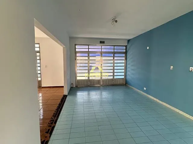 Casa com 289m² 4 quartos e 3 banheiros, à venda, no bairro Centro em Salto