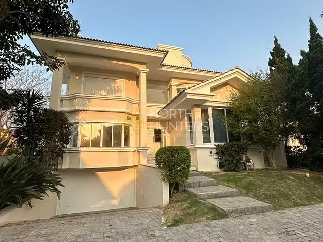 Casa com 450m² 4 quartos e 5 banheiros, à venda, no bairro Jurerê Internacional em Florianópolis