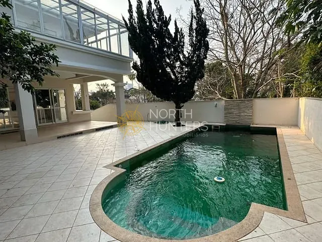 Casa com 450m² 4 quartos e 5 banheiros, à venda, no bairro Jurerê Internacional em Florianópolis