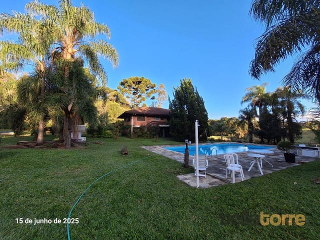 Casa com 33000m² 3 quartos e 3 banheiros, para alugar, no bairro São Sebastião em São José Dos Pinhais