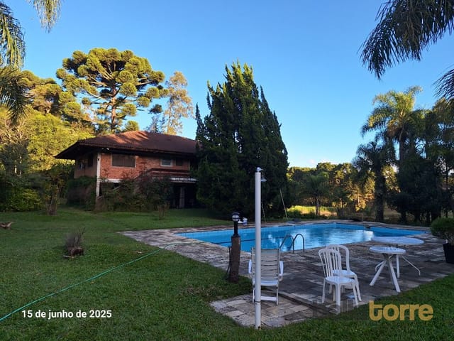 Casa com 33000m² 3 quartos e 3 banheiros, para alugar, no bairro São Sebastião em São José Dos Pinhais