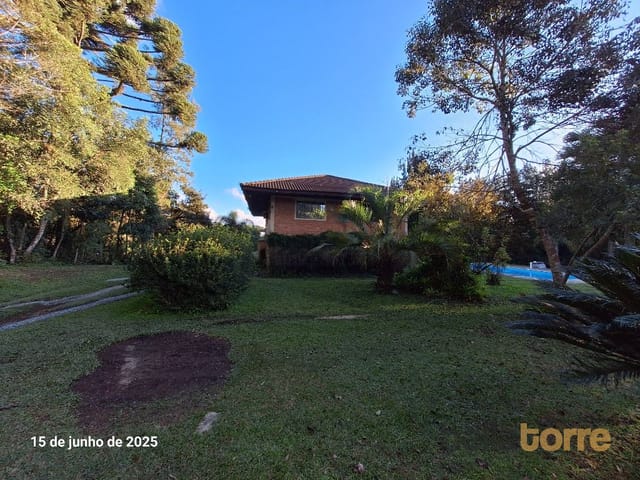 Casa com 33000m² 3 quartos e 3 banheiros, para alugar, no bairro São Sebastião em São José Dos Pinhais