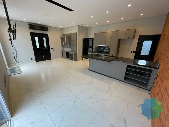 Casa com 333m² 3 quartos e 6 banheiros, à venda ou para alugar, no bairro Vila Alpes Suíços em Indaiatuba