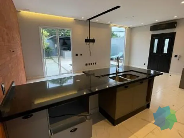 Casa com 333m² 3 quartos e 6 banheiros, à venda ou para alugar, no bairro Vila Alpes Suíços em Indaiatuba