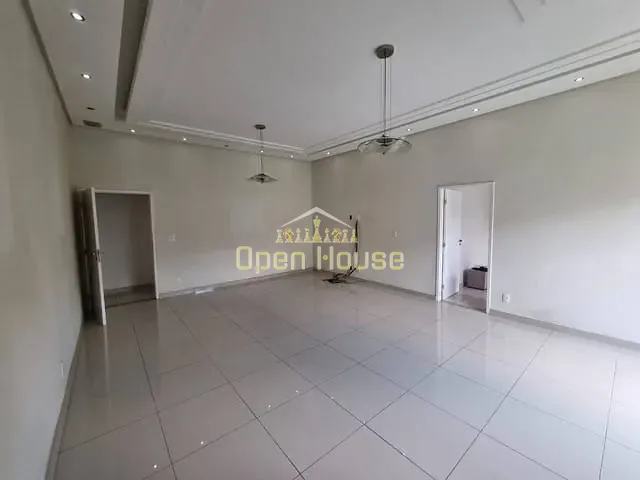 Casa com 327m² 2 quartos e 2 banheiros, à venda, no bairro Jardim Belvedere em Volta Redonda