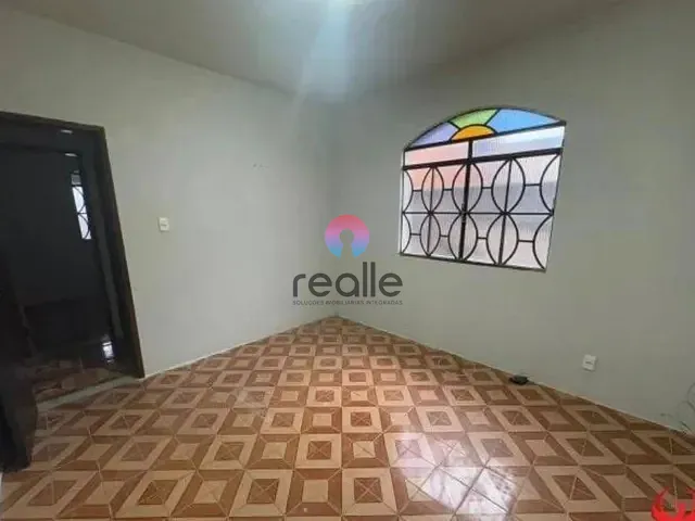 Casa 3 quartos e 1 banheiro, à venda, no bairro Jardim Laguna em Contagem