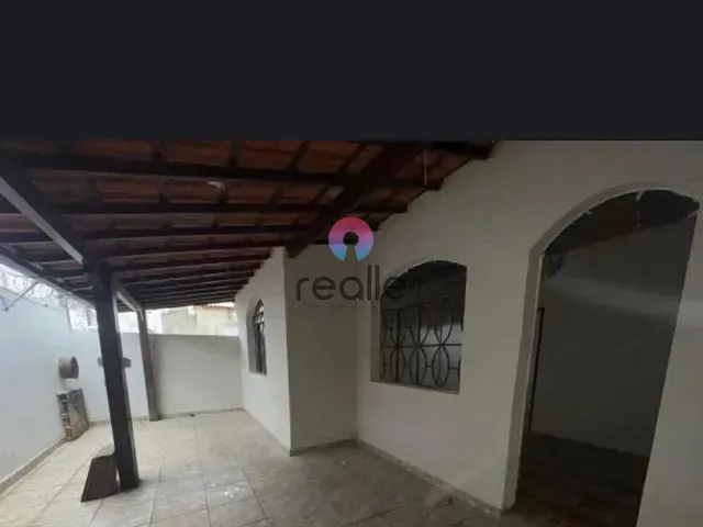 Casa 3 quartos e 1 banheiro, à venda, no bairro Jardim Laguna em Contagem