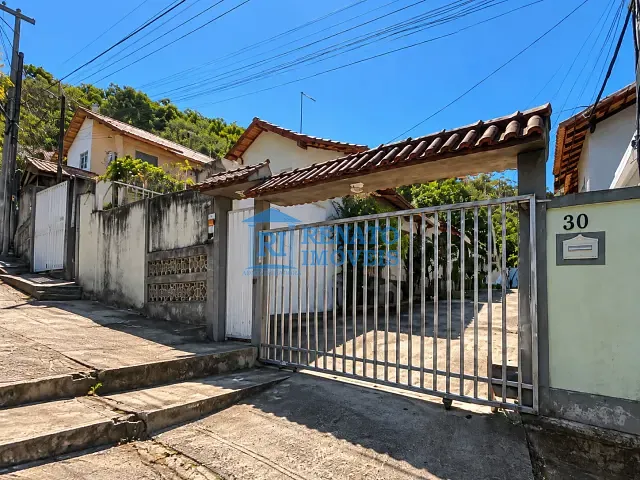 Casa 2 quartos e 2 banheiros, à venda ou para alugar, no bairro Maria Paula em São Gonçalo