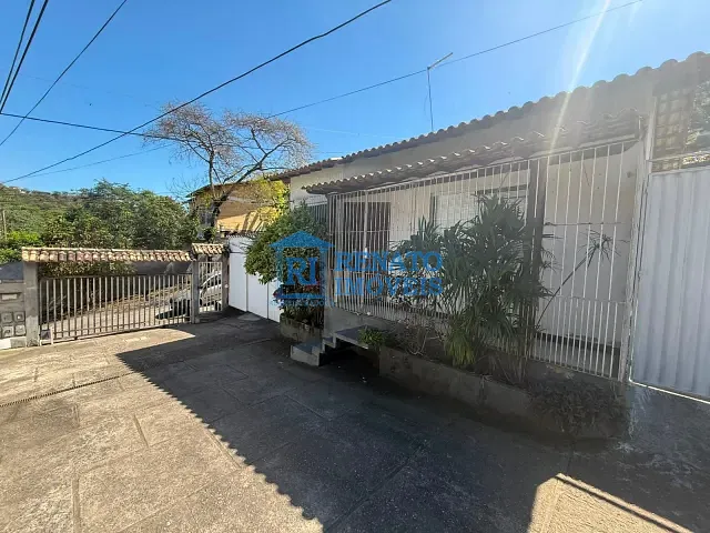 Casa 2 quartos e 2 banheiros, à venda ou para alugar, no bairro Maria Paula em São Gonçalo