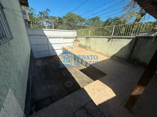 Casa 2 quartos e 2 banheiros, à venda ou para alugar, no bairro Maria Paula em São Gonçalo