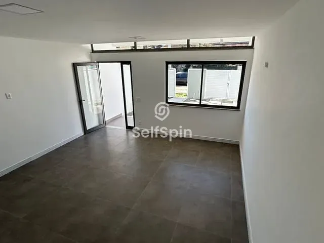 Casa com 360m² 3 quartos e 2 banheiros, para alugar, no bairro Itaipu em Niterói