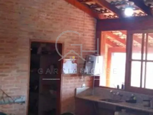 Casa com 1000m² 5 quartos e 6 banheiros, à venda, no bairro Vila Cristal em Brodowski