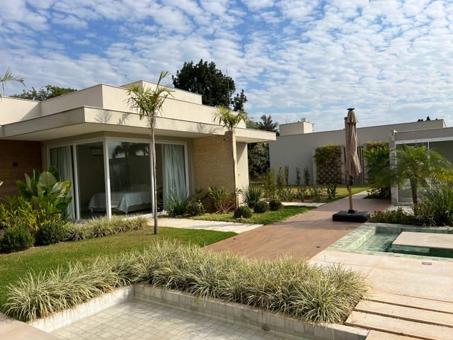Casa com 2615m² 7 quartos e 9 banheiros, à venda, no bairro Estância Bom Tempo em Londrina